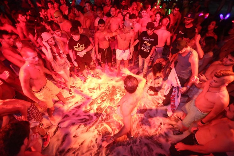 Lebanon Largest FOAM Party 3 (3)